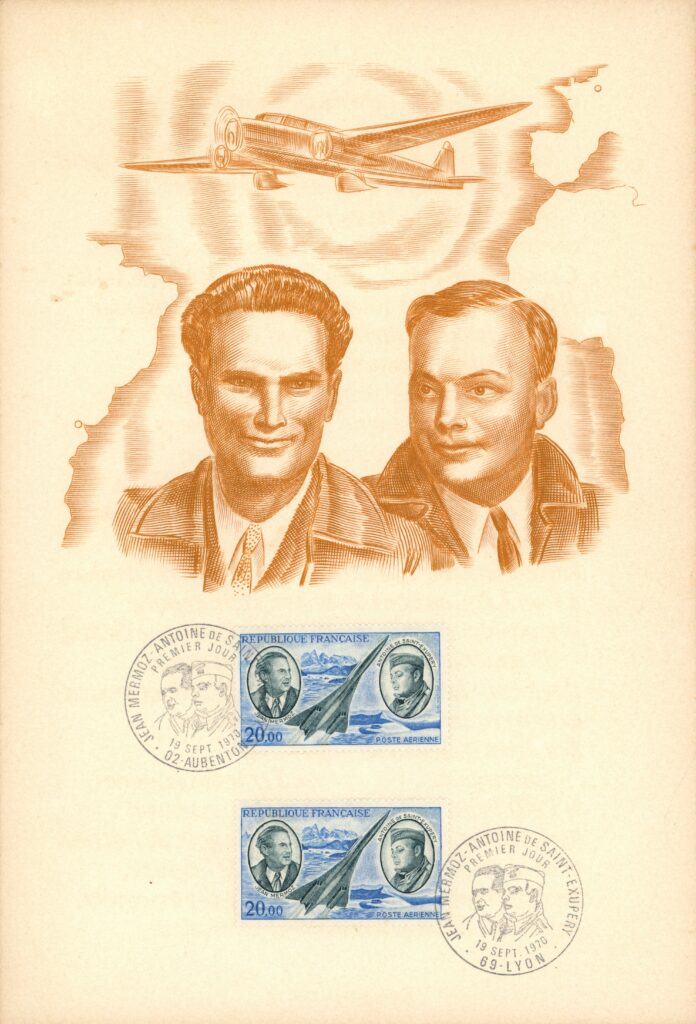 Carte aux timbres oblitérés premier jour représentant Jean Mermoz et Antoine de Saint-Exupéry (avec l'aimable autorisation de messieurs Gilbert Druart et Michel Triquet, vice-président et trésorier de l'association Racines de Mermoz).