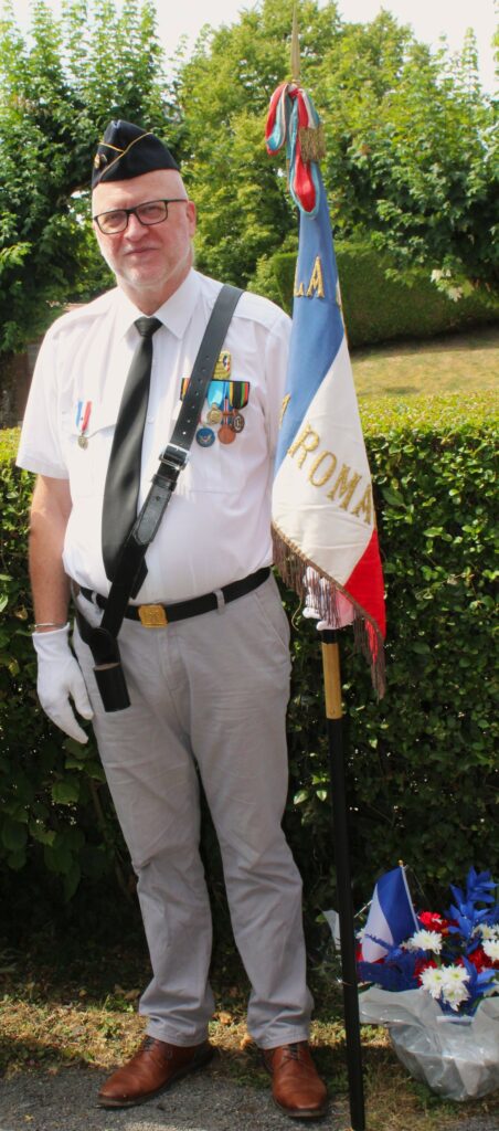 Par la voix de son président, le général (2S) de corps d'armée Xavier de Woillemont, l'UNC contribue aux travaux des Assises du monde combattant engagées en 2026. Photographies en couleurs, prises de vue réalisées le mardi 14 juillet 2026. Crédits photographiques : © 2020 laromagne.info par Marie-Noëlle ESTIEZ BONHOMME.