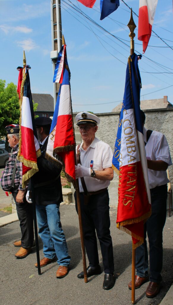 L'Union nationale des combattants (UNC) rassemble les personnes attachées au monde combattant et œuvre pour la mémoire, la citoyenneté et le soutien aux forces armées, de police et de secours. Photographie en couleurs, prise de vue réalisée le mardi 14 juillet 2026. Crédits photographiques : © 2020 laromagne.info par Marie-Noëlle ESTIEZ BONHOMME.