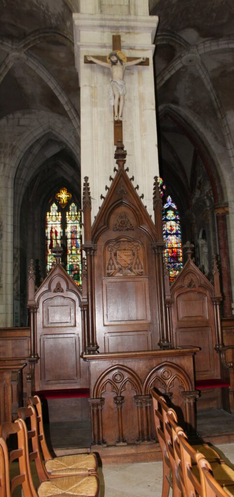 Vues intérieures de la cathédrale Notre-Dame de Verdun (Meuse). Photographies en couleurs, prises de vue réalisées le samedi 4 avril 2026. Crédits photographiques : © 2020 laromagne.info par Marie-Noëlle ESTIEZ BONHOMME.