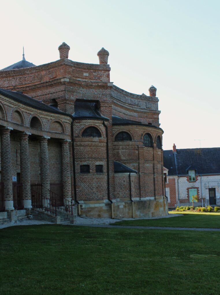 Le samedi 25 avril 2026, l’association Sites & Monuments, en partenariat avec Vieilles Maisons Françaises (VMF), a proposé une journée de découverte du patrimoine du Porcien.