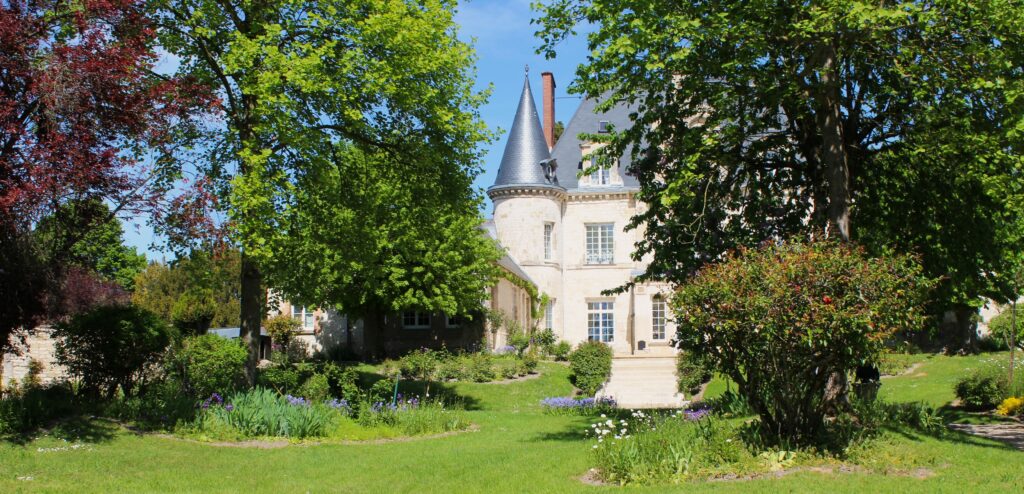 Les propriétaires ont ouvert les portes de cette demeure transformée au XIXᵉ siècle et en ont partagé l'histoire avec les visiteurs.