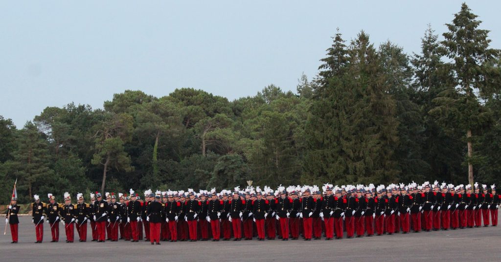 Le Triomphe s’inscrit dans une histoire qui remonte au Consulat. À l’initiative de Bonaparte, alors Premier consul, la loi du 1ᵉʳ mai 1802 créa l’École spéciale militaire, destinée à former les futurs officiers.

Installée à Fontainebleau en 1803, elle fut transférée à Saint-Cyr en 1808, dans les anciens bâtiments de la Maison royale de Saint-Louis, fondée par Madame de Maintenon.